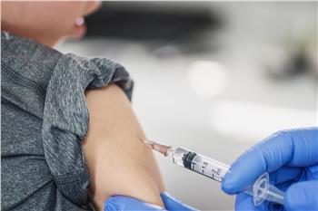Die Impfung schützt vor schweren Krankheitsverläufen