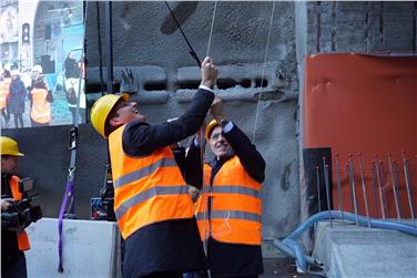 BBT-Südportal durchstochen - LH Kompatscher: Wieder ein Stück weiter