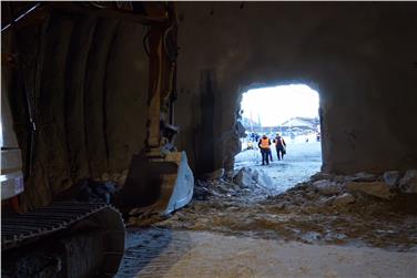 BBT-Südportal durchstochen - LH Kompatscher: Wieder ein Stück weiter