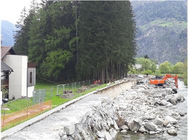 Stärkere Dämme und größere Abflusssektionen für den Reinbach