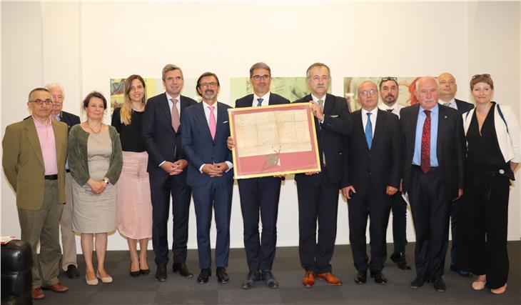 Delegazione ungherese da Kompatscher: Autonomia esemplare