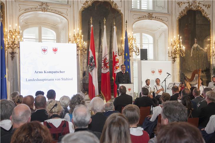 Verdiente Südtiroler von LH Kompatscher und LH Platter geehrt