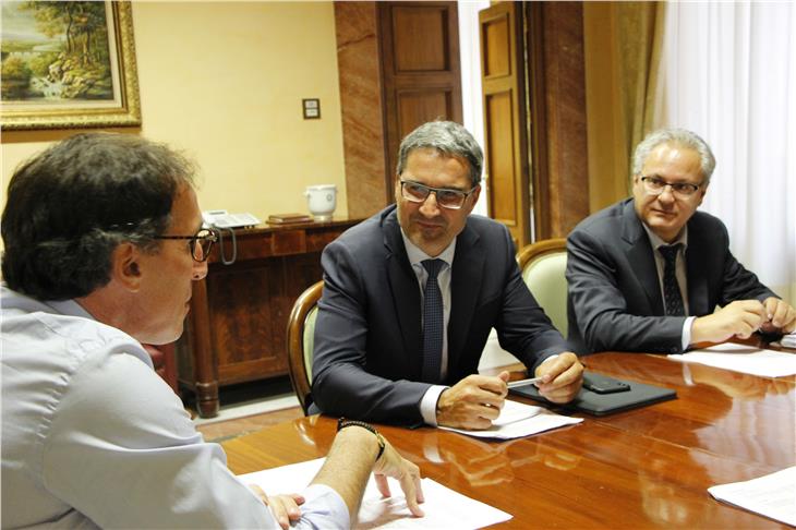 Autonomie: LH Kompatscher trifft Minister Boccia