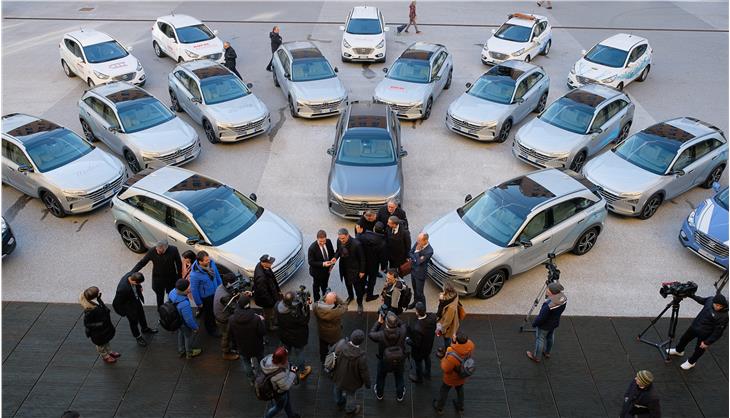 Mobilità green, consegnata la nuova flotta a idrogeno