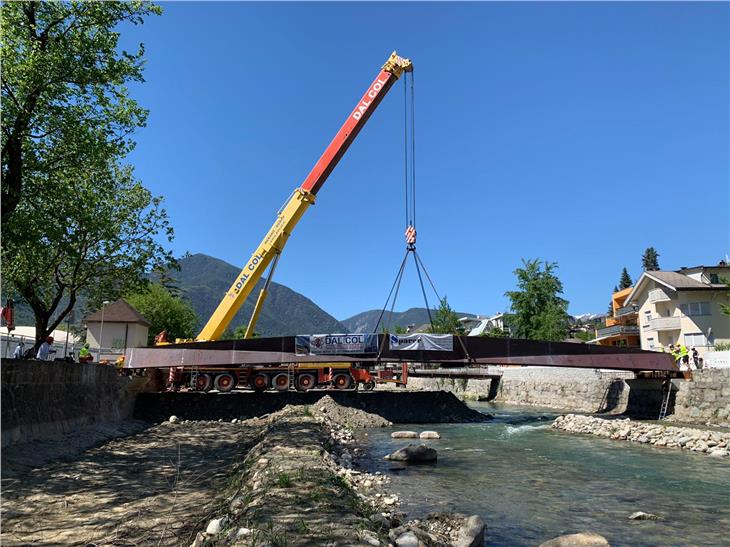 Bressanone: posata la nuova Passerella delle bombe