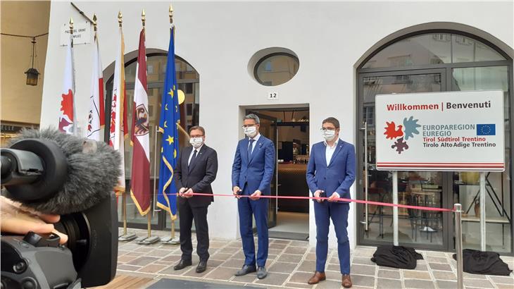 Inaugurata la nuova sede dell’Euregio nella Casa della Pesa