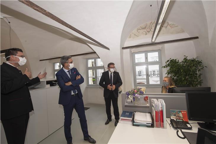 Neuer Euregio-Sitz im Bozner Waaghaus eröffnet