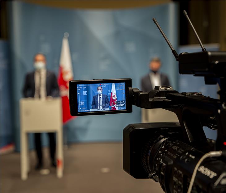 Covid-19, mosöres plü strëntes tl Südtirol cina ai 22 de novëmber