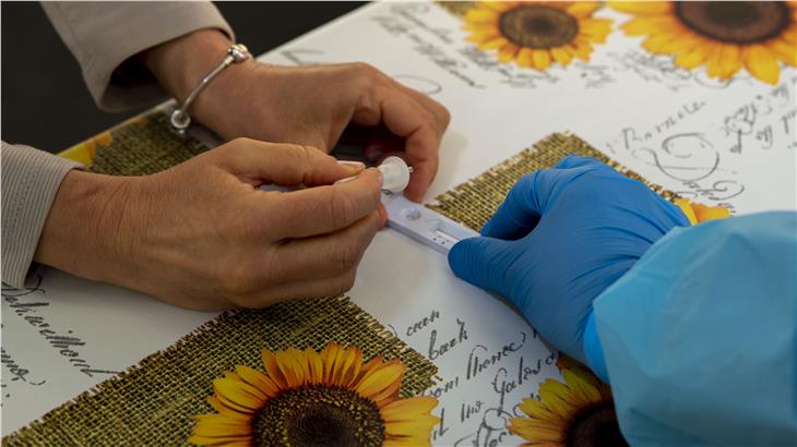 Zeltstruktur am Silvius-Magnago-Platz: Vom Test- zum Impfzentrum