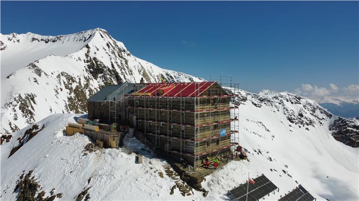 Rifugio Gino Biasi al Bicchiere, presto ultimata la sistemazione