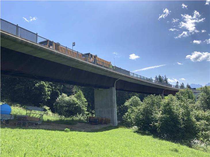 Umfahrungsbrücken in Welsberg saniert: Verkehr wieder flüssiger