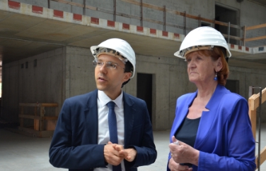 Krankenhaus Bozen: LR Tommasini und Stocker begutachten Baufortschritt