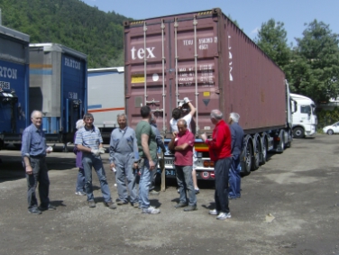 Da Bressanone container in Burkina Faso con impianto per acqua potabile