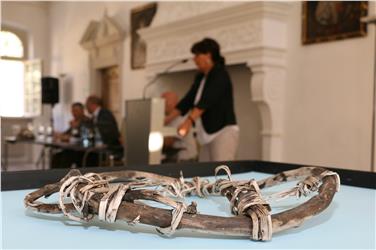 Presentata la ciaspola più antica al mondo