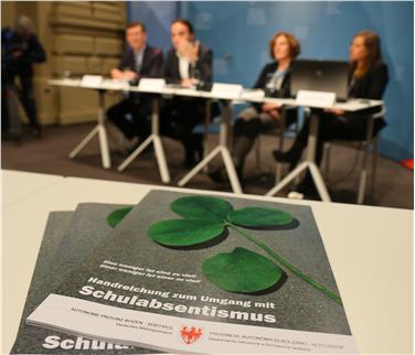 Schulabsentismus – eine Handreichung unterstützt Schulen und Eltern 