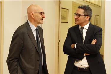 LH Kompatscher unterzeichnet in Rom Abkommen mit Post          